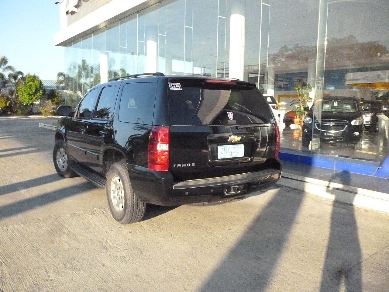 2003 Chevrolet Tahoe Limited — photo 3