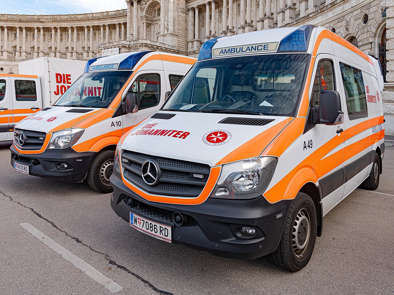 2023 Mercedes-Benz Sprinter Passenger — photo 4