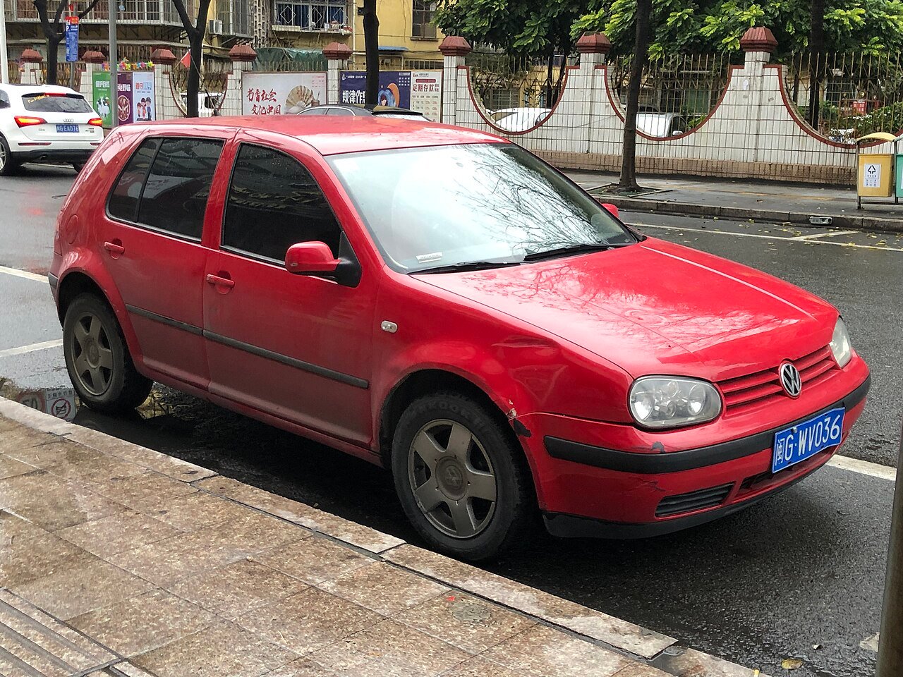 2020 Volkswagen Golf Style — photo 3